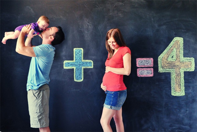 chalkboard-text-maternity-photo